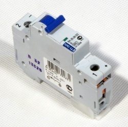Автоматический выключатель постоянного тока 1П 32А В